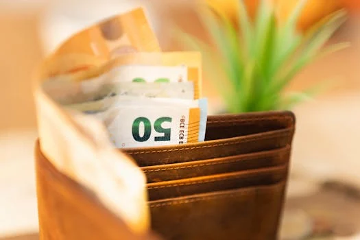 Validité de l’essentiel de la directive sur les salaires minimaux